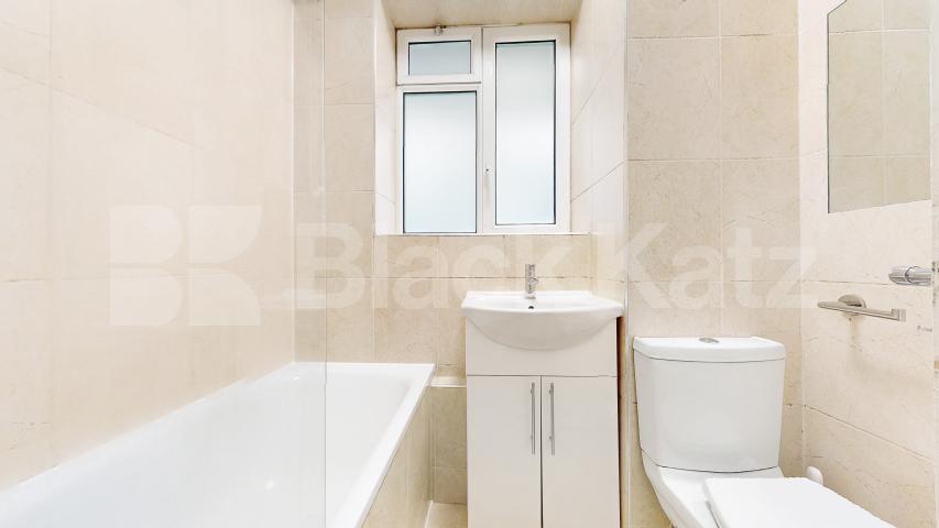 Charming One Bedroom Flat in Prestigious Townshend Estate, St John’s Wood Townshend Road, St Johns Wood